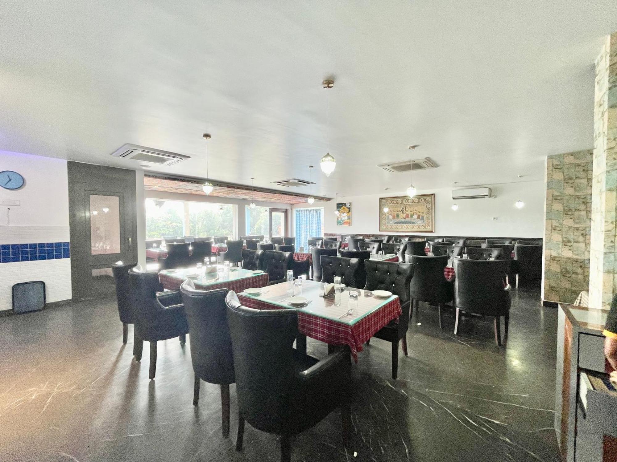V-i Near Sea , Private-park -gym-spa Fully-airconditioned-hotel Lift-and-parking-facilities Breakfast-included Hotel 4*