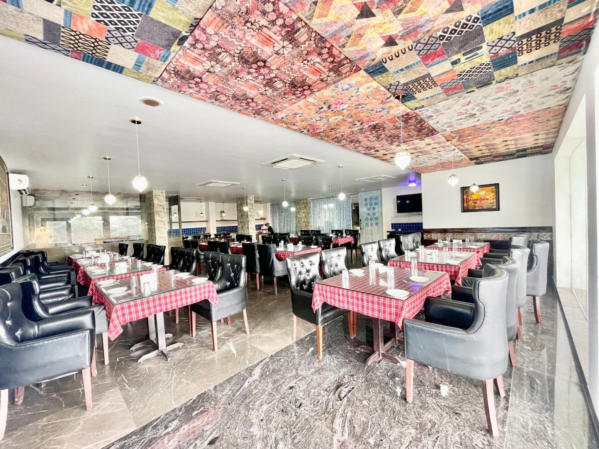 V-i Near Sea , Private-park -gym-spa Fully-airconditioned-hotel Lift-and-parking-facilities Breakfast-included 4*