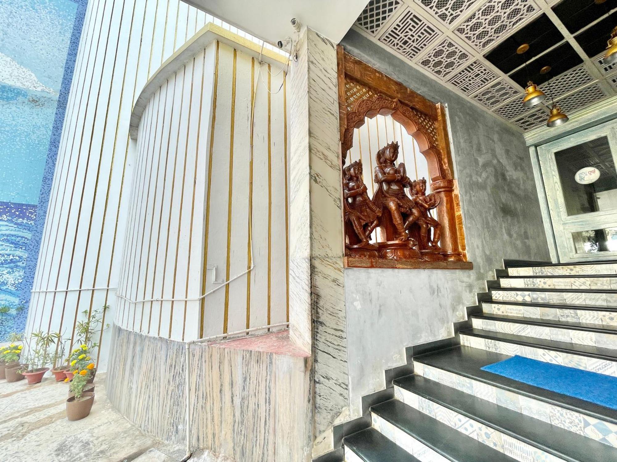 V-i Near Sea , Private-park -gym-spa Fully-airconditioned-hotel Lift-and-parking-facilities Breakfast-included Hotel 4*