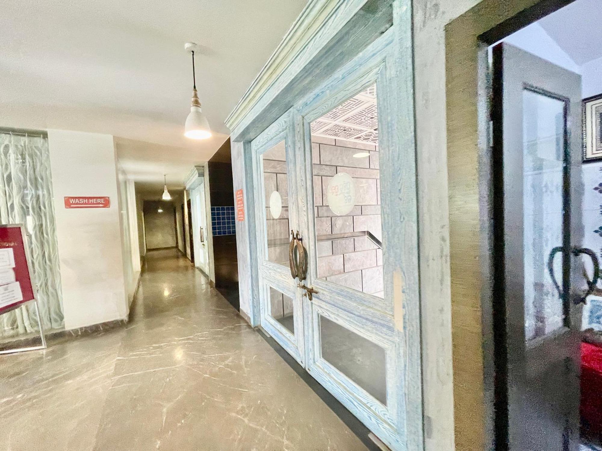 V-i Near Sea , Private-park -gym-spa Fully-airconditioned-hotel Lift-and-parking-facilities Breakfast-included 4*