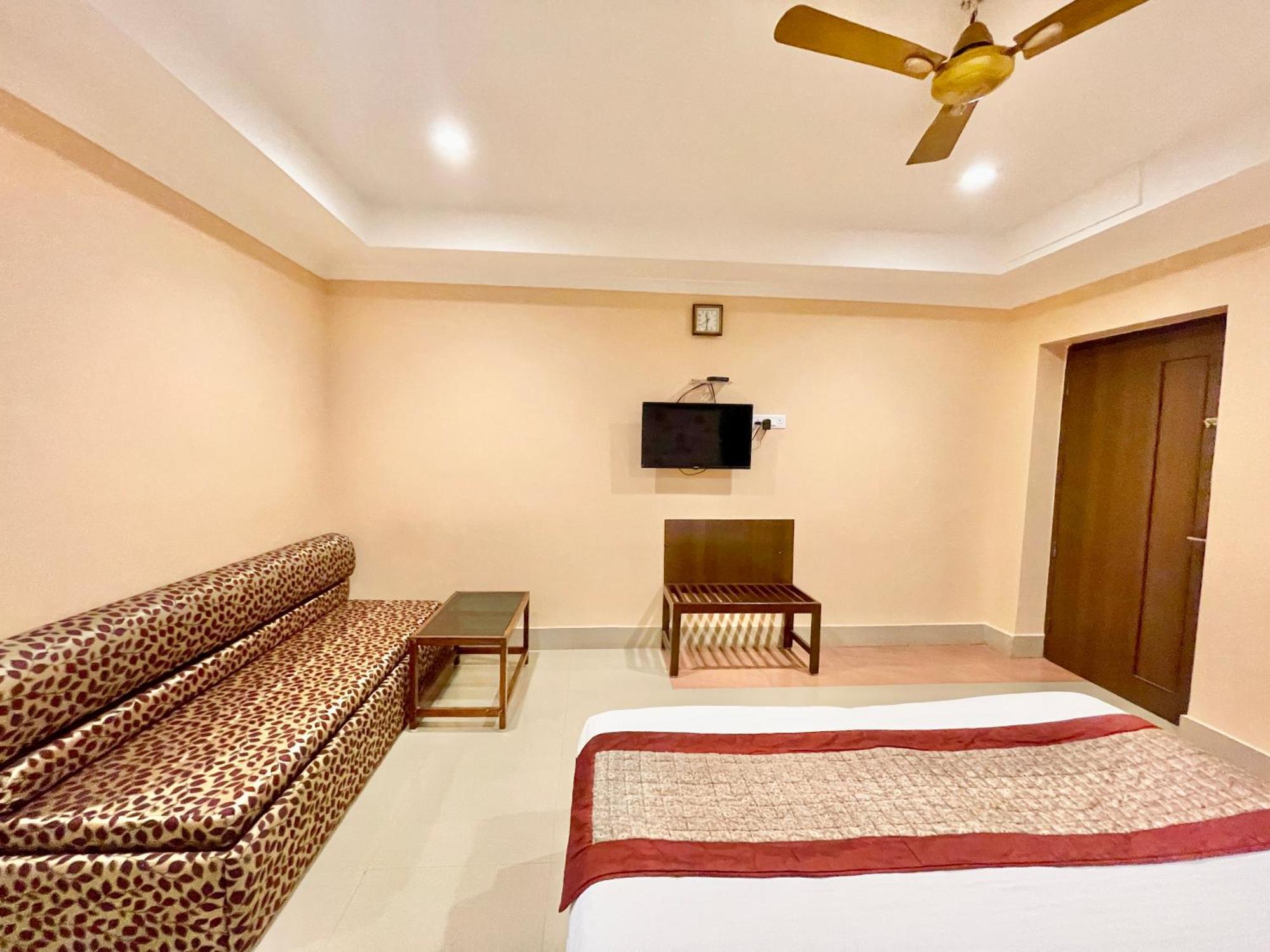 Hotel V-i Near Sea , Private-park -gym-spa Fully-airconditioned-hotel Lift-and-parking-facilities Breakfast-included