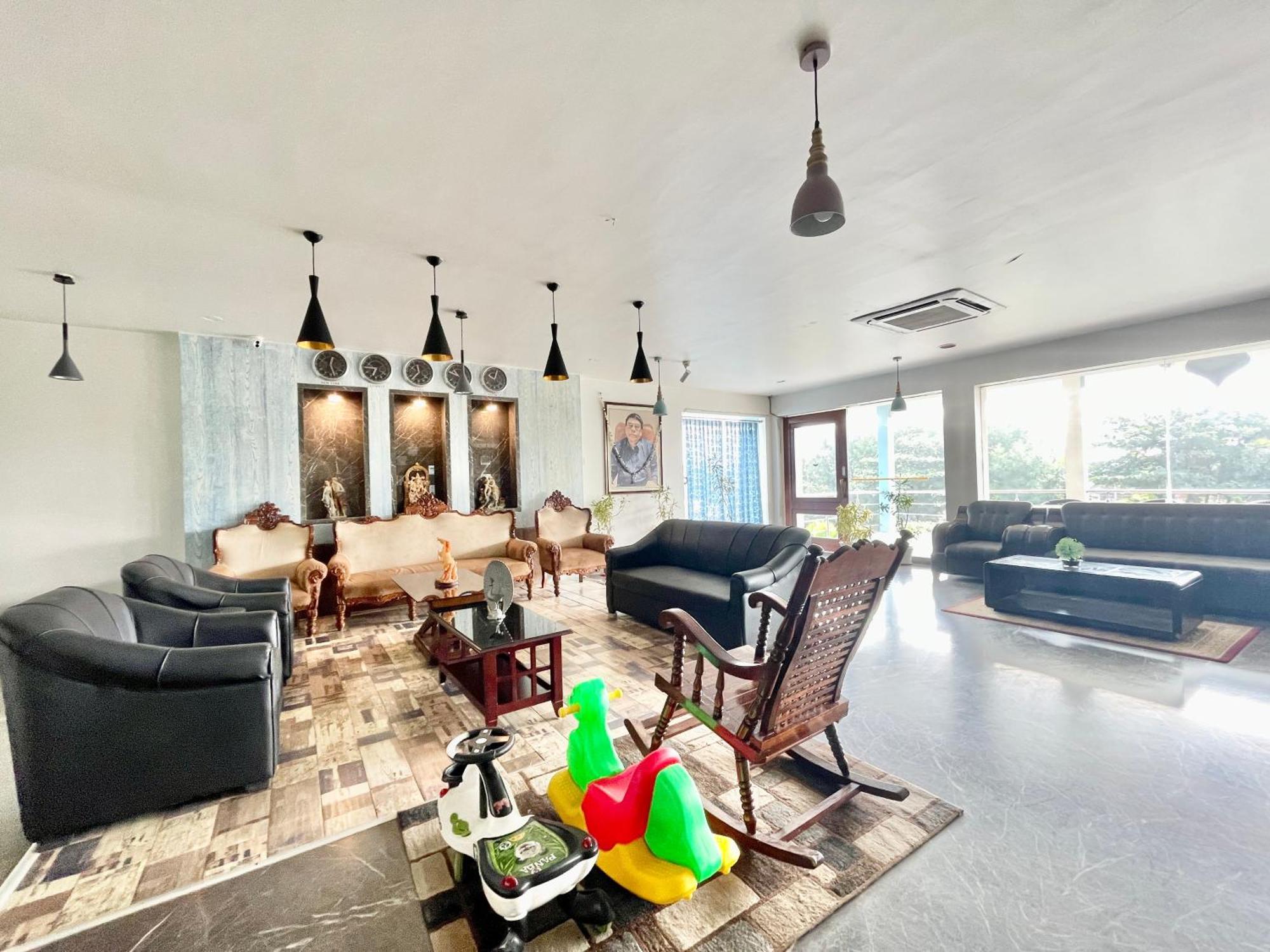 V-i Near Sea , Private-park -gym-spa Fully-airconditioned-hotel Lift-and-parking-facilities Breakfast-included Puri