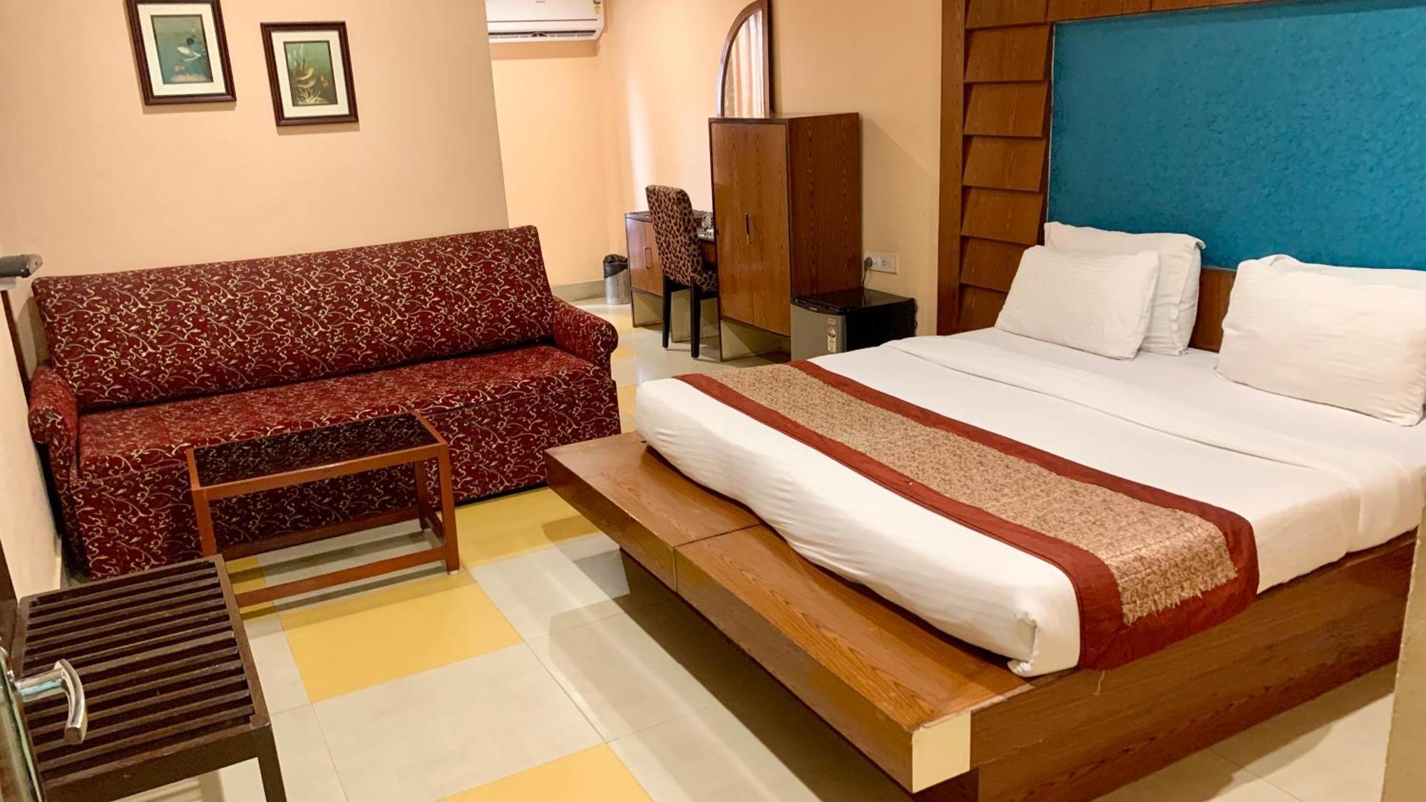 V-i Near Sea , Private-park -gym-spa Fully-airconditioned-hotel Lift-and-parking-facilities Breakfast-included Hotel