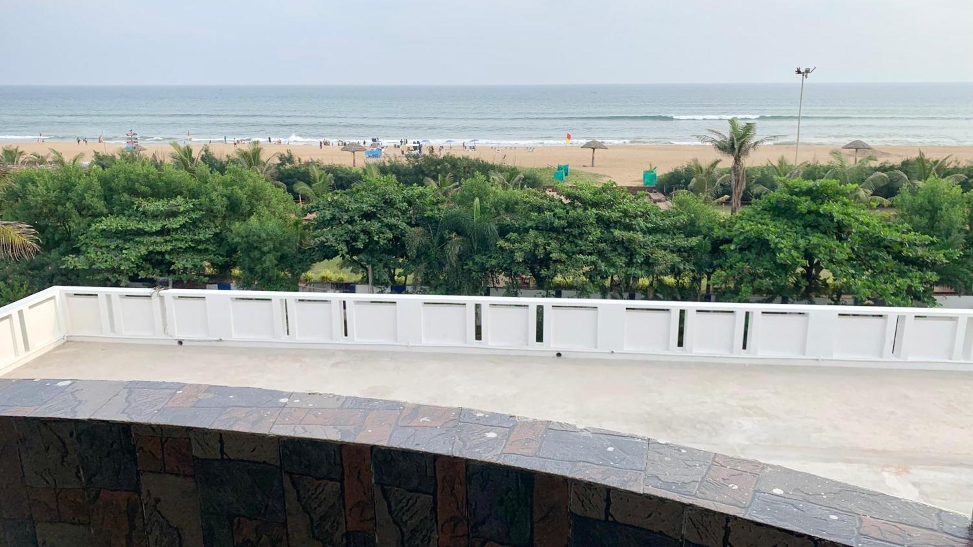 V-i Near Sea , Private-park -gym-spa Fully-airconditioned-hotel Lift-and-parking-facilities Breakfast-included Hotel Puri