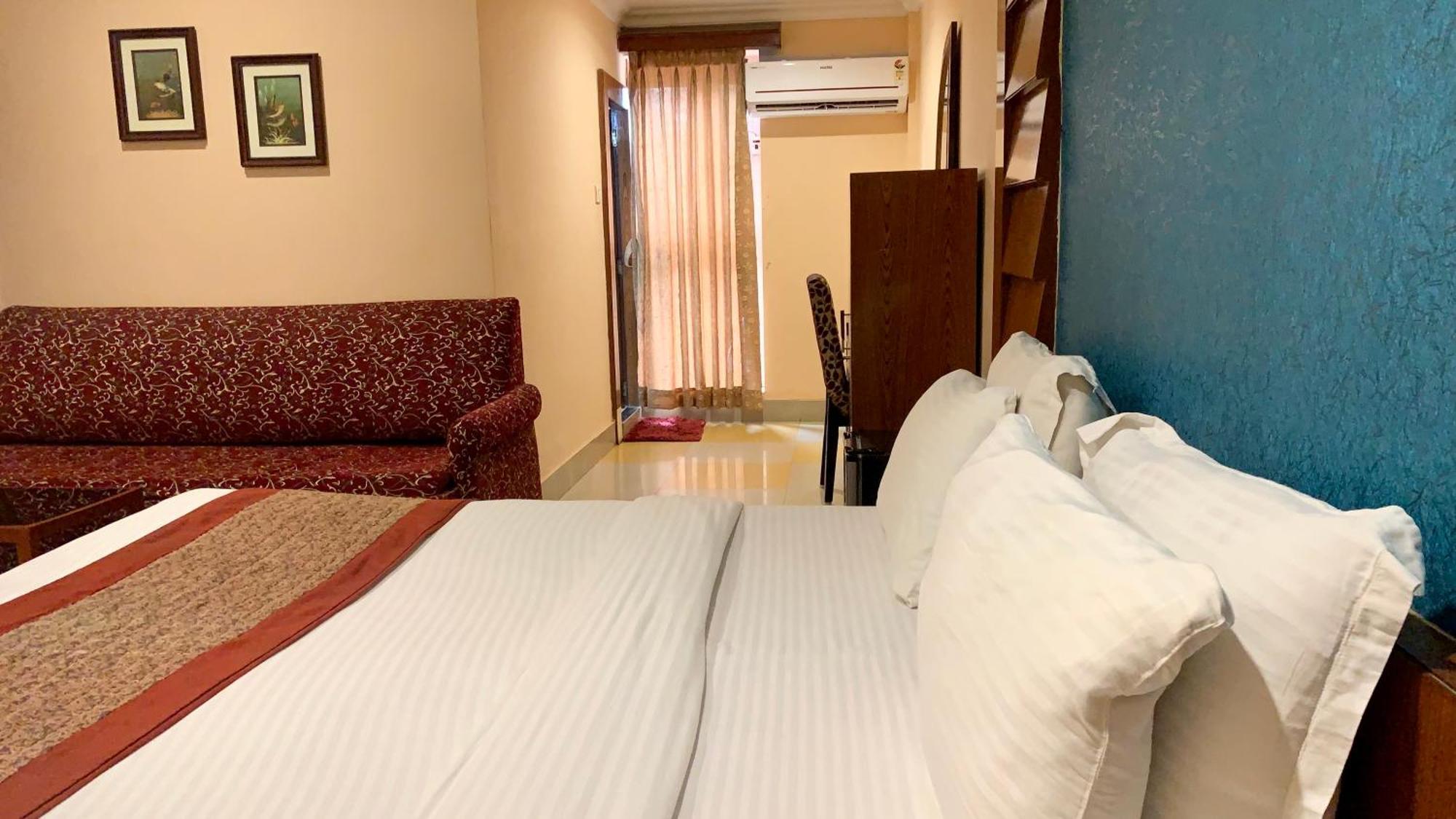 V-i Near Sea , Private-park -gym-spa Fully-airconditioned-hotel Lift-and-parking-facilities Breakfast-included