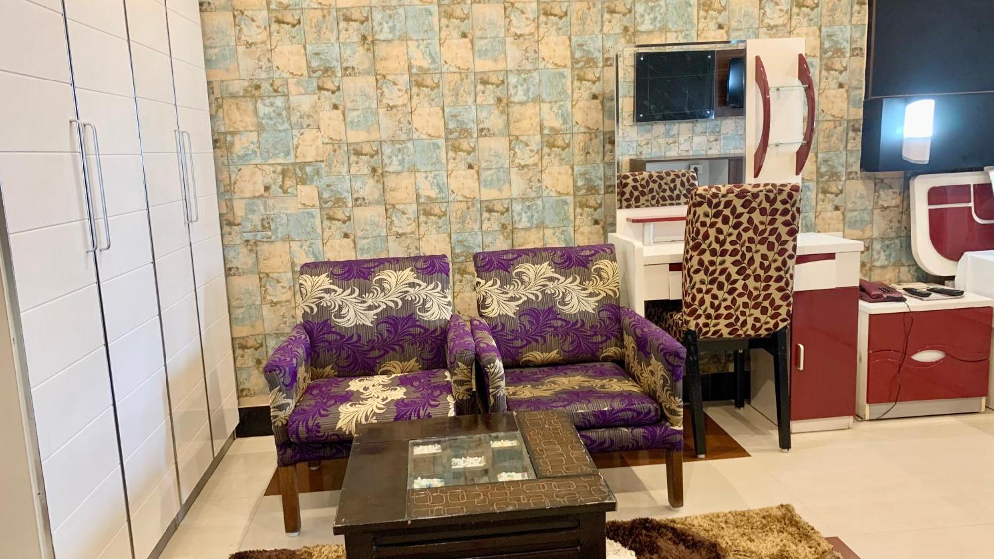 V-i Near Sea , Private-park -gym-spa Fully-airconditioned-hotel Lift-and-parking-facilities Breakfast-included 4* Puri